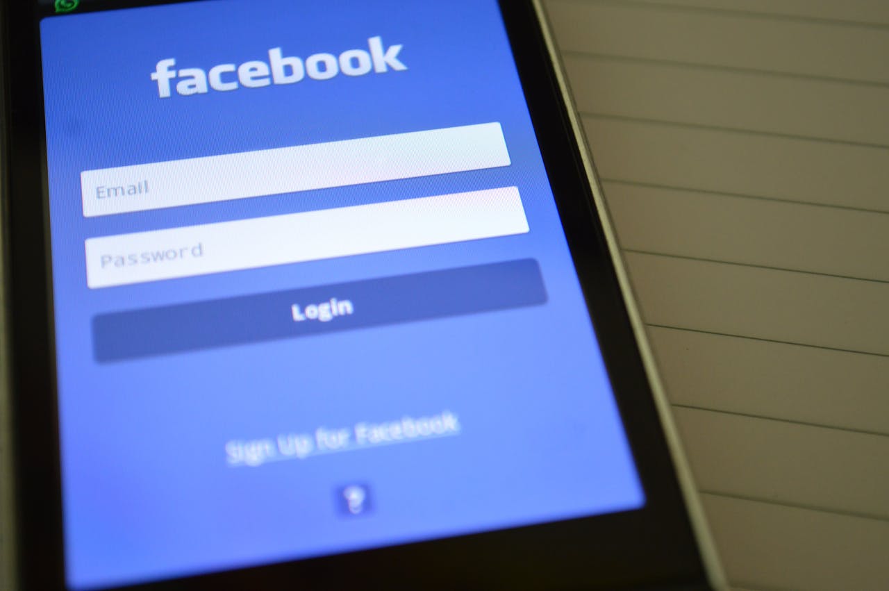 melacak ip facebook di android